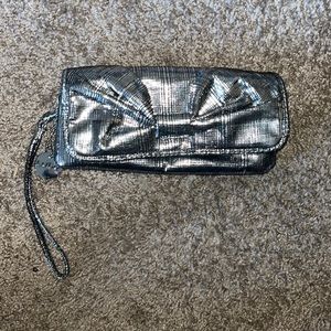 Silver clutch
